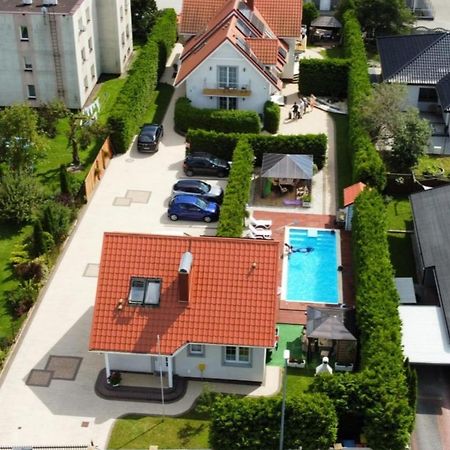 Dom Przy Basenie Vila Puck Exterior foto